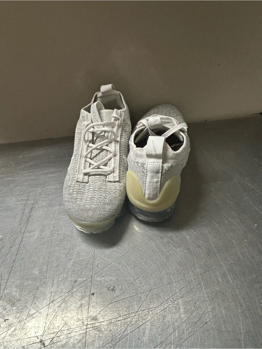 Nike Air Vapor Max Size 6 Women